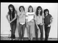 Thumbnail for the Def Leppard - Joe Elliott & Steve Clark - Rockline Interview (September 1981) link, provided by host site