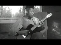 Thumbnail for the Moses Sumney - Keeps Me Alive link, provided by host site