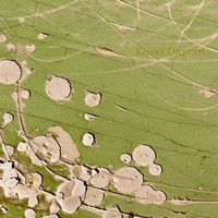 Thumbnail for the Kevin Drumm - Kevin Drumm (Expanded Edition) link, provided by host site