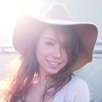Image of May J. linking to their artist page due to link from them being at the top of the main table on this page