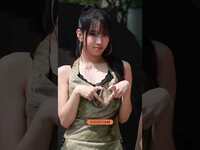 Thumbnail for the KISS OF LIFE - [GOLDIcam] 키스오브라이프 | KISSOFLIFE | 포토콜 | PHOTOCALL link, provided by host site