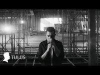 Thumbnail for the Tulus - Langit Abu-Abu link, provided by host site