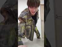Thumbnail for the NTX - let's go push up! #NTX #엔티엑스 #HYEONGJIN #형진 link, provided by host site