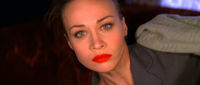 Image of Fiona Apple linking to their artist page due to link from them being at the top of the main table on this page