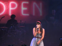 Thumbnail for the Lily Allen - Littlest Things link, provided by host site