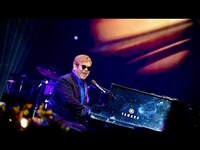 Thumbnail for the Elton John - Looking Up (Radio 2 Live in Hyde Park 2016) link, provided by host site