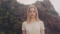 Thumbnail for the Julia - #MESUISTROMPÉE (Clip officiel) link, provided by host site