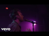 Thumbnail for the FINNEAS - Mona Lisa, Mona Lisa (Live at the Troubadour) link, provided by host site