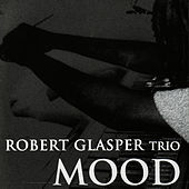 Image of Robert Glasper linking to their artist page due to link from them being at the top of the main table on this page