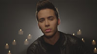 Image of Prince Royce linking to their artist page due to link from them being at the top of the main table on this page