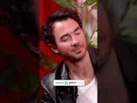 Thumbnail for the Jonas Brothers - Nick and Joe fight over Bluey Keytar link, provided by host site
