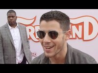 Thumbnail for the Zendaya - Nick Jonas and Other Stars Share Their New Year's Resolutions link, provided by host site