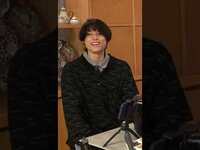 Thumbnail for the SixTONES - Official【おにぎりに熱すぎる男達とメインMCきょも】0から60を生み出すパイオニア〜#shorts link, provided by host site