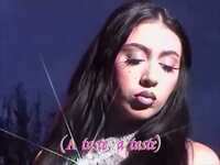 Thumbnail for the Kali Uchis - Worth the Wait link, provided by host site