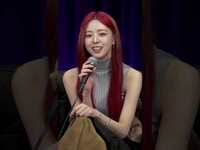 Thumbnail for the Yuna - On being the youngest (and tallest) member of ITZY link, provided by host site