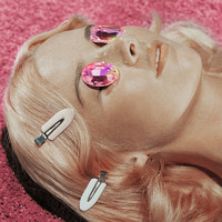 Thumbnail for the Broods - Peach (NASAYA Remix) link, provided by host site