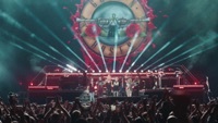 Image of Guns N' Roses linking to their artist page due to link from them being at the top of the main table on this page