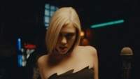 Thumbnail for the Sunflower Bean - Roll The Dice link, provided by host site
