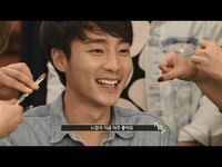 Thumbnail for the Roy Kim - 로이킴 (Roy Kim) - Home 자켓 메이킹 필름 (Jacket Making Film) link, provided by host site