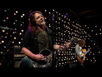 Thumbnail for the Soul Asylum - Runaway Train (Live on KEXP) link, provided by host site