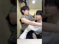 Thumbnail for the E'LAST - 저희 친해요. #shorts link, provided by host site