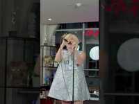 Thumbnail for the Pixie Lott - Shuts down @vapianouk with her live performance #VapianoVibes link, provided by host site