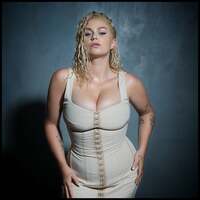 Thumbnail for the Roxeanne Hazes - Signalen link, provided by host site