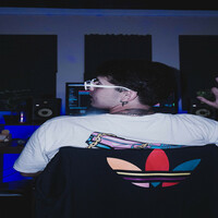 Thumbnail for the Size - SIZE SESSION (BLUE PILL) link, provided by host site