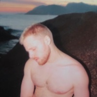 Image of Davi Sabbag linking to their artist page due to link from them being at the top of the main table on this page