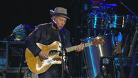 Thumbnail for the Paul Simon - The Sound of Silence (from The Concert in Hyde Park) link, provided by host site