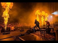 Thumbnail for the 2CELLOS - Thunderstruck link, provided by host site