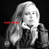 Image of Cimi linking to their artist page due to link from them being at the top of the main table on this page