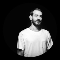 Image of Ale Russo linking to their artist page due to link from them being at the top of the main table on this page