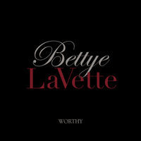 Image of Bettye Lavette linking to their artist page due to link from them being at the top of the main table on this page