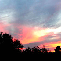 Thumbnail for the Loopable - We Close Our Eyes link, provided by host site