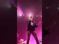 Thumbnail for the Metric - we love to hear you sing it 🖤 #blacksheep #scottpilgrim #metric #live link, provided by host site