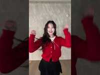 Thumbnail for the Weeekly - 울고 싶을때 미소 짓는 방법!수진이 보기💕#위클리 #Weeekly #이수진 #LeeSoojin #꿈빛파티시엘 #Shorts link, provided by host site