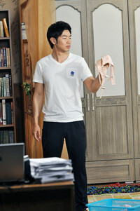 Thumbnail for the M to M - Yes Yes link, provided by host site